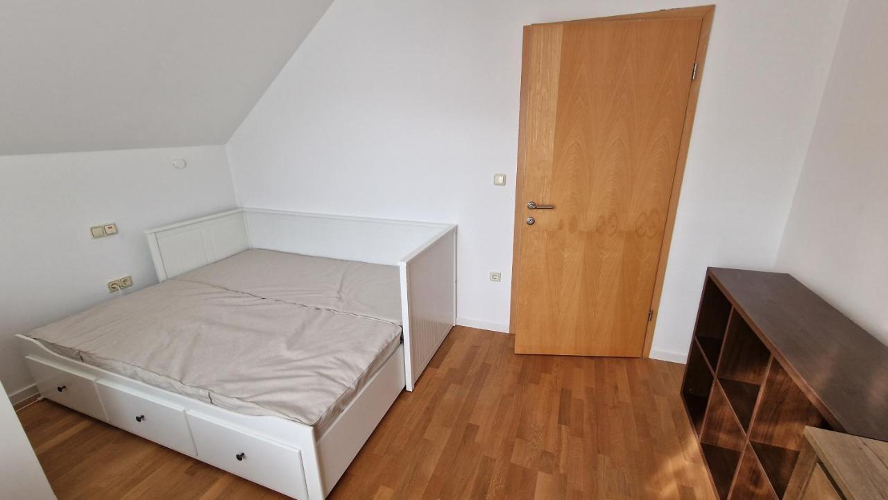 Kurescek Daire Ig Dış mekan fotoğraf